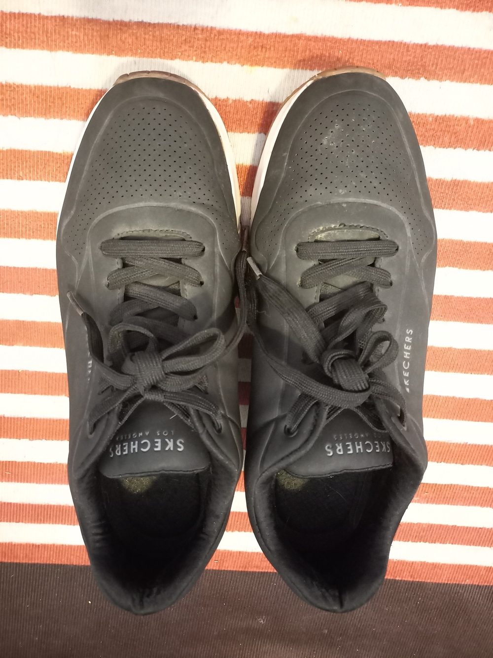 Skechers Men’s Black Casual Lace-Up Sneakers
